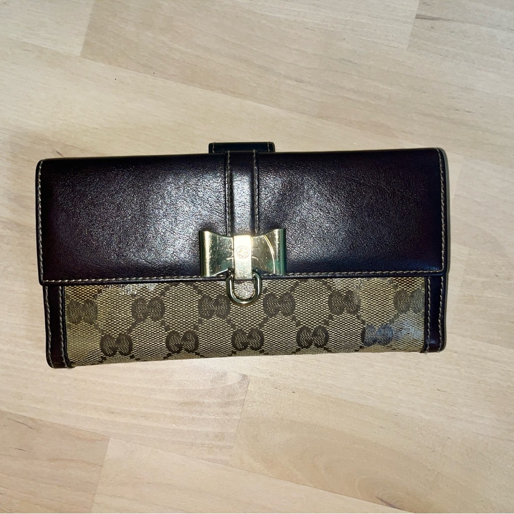 Gucci Vintage Iconic Classic Brown and Gold Folding Leather Wallet Purse